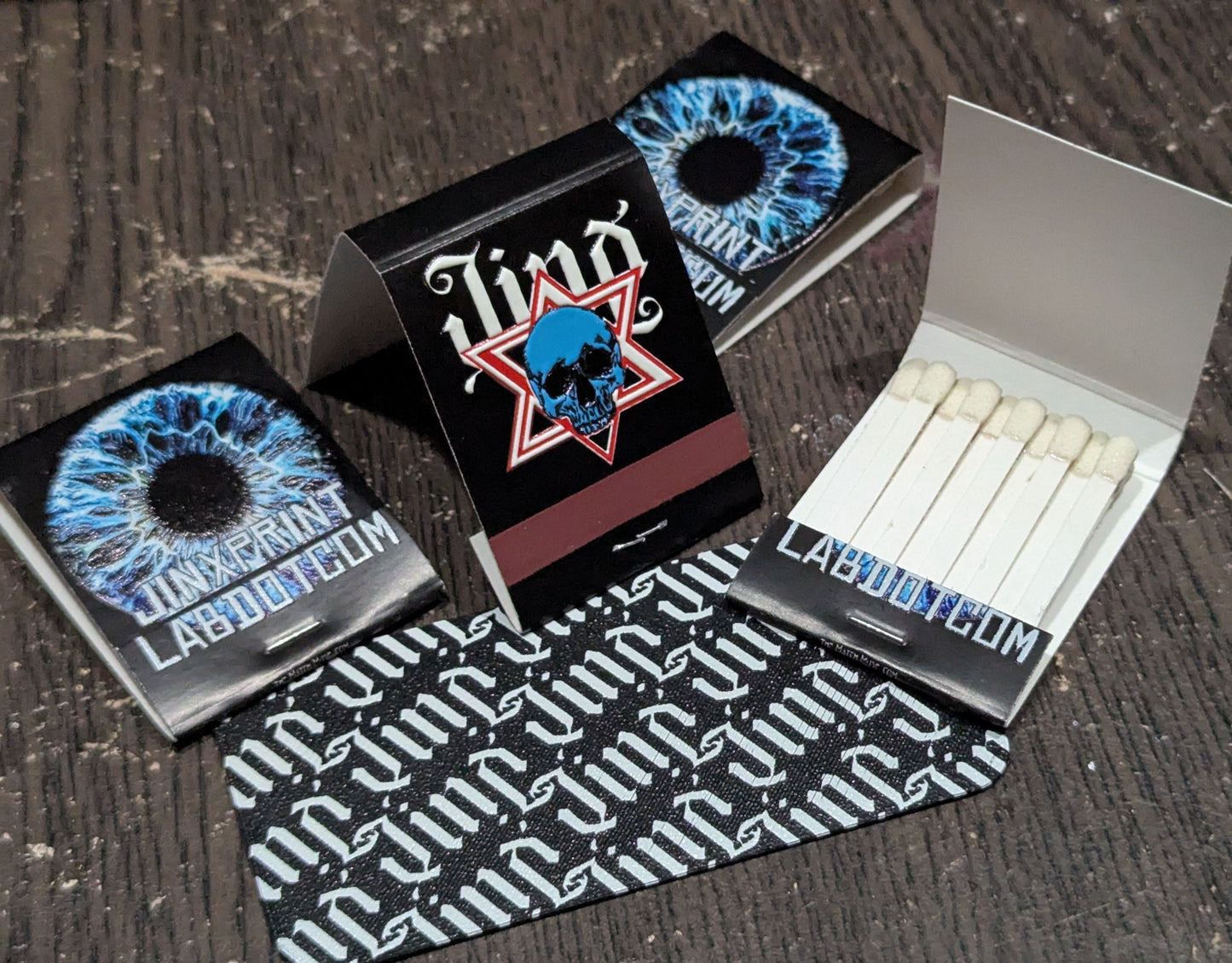 CUSTOM UV-PRINTED DIVE MATCHBOOKS